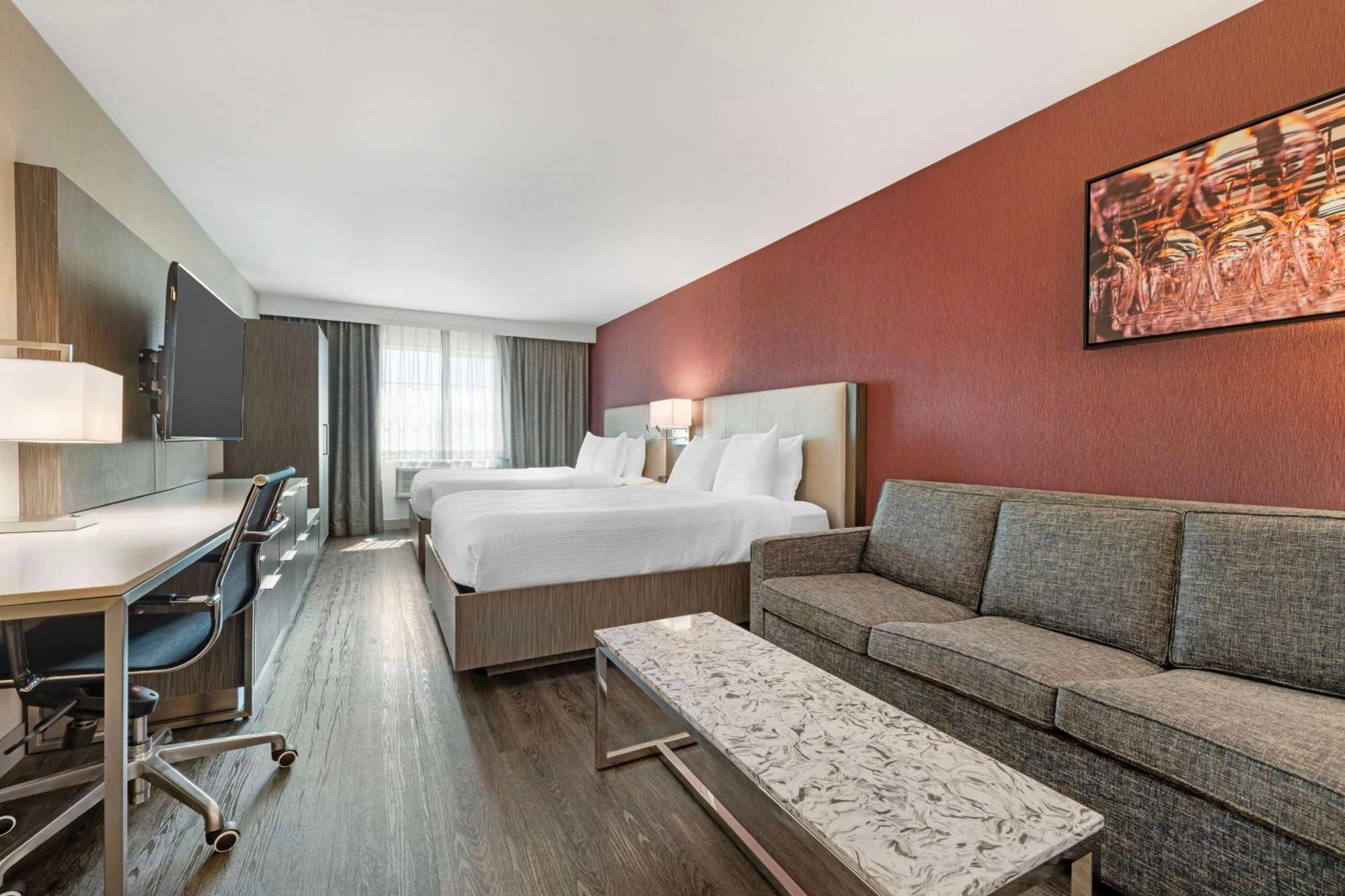 Hotel Western Wine Country &
