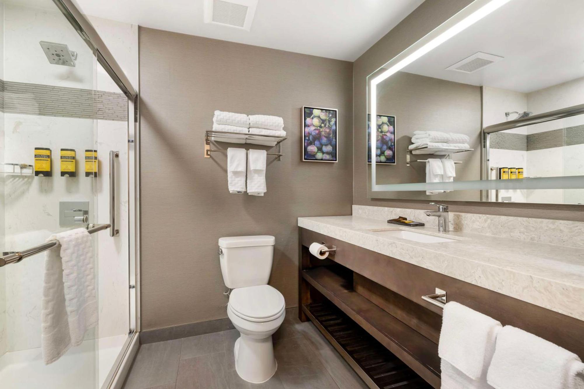 Hotel Western Wine Country & 3*