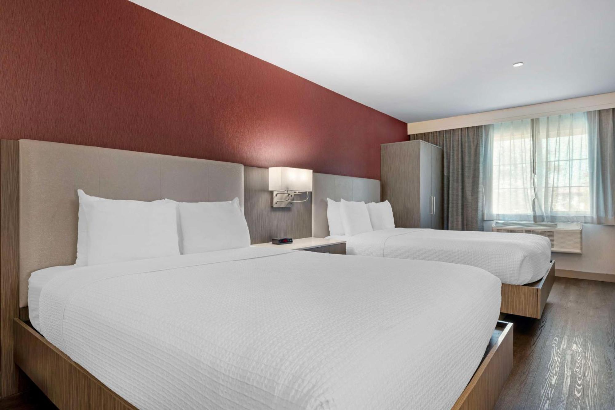 Western Wine Country & Hotel 3*